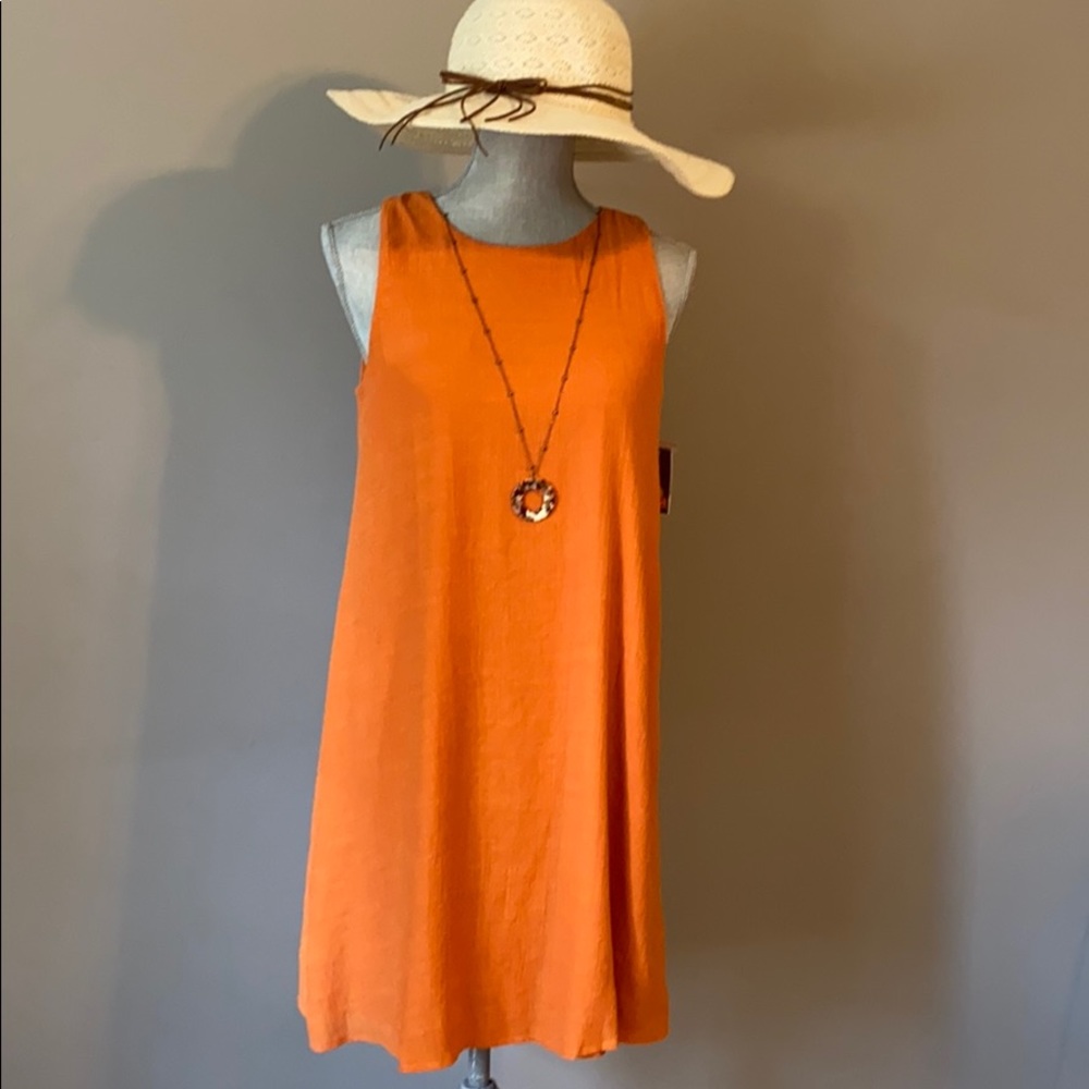 TACERA DRESS ORANGE WITH NECKLACE